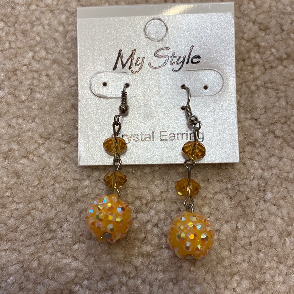 Yellow dangle crystal earrings, new in packaging!